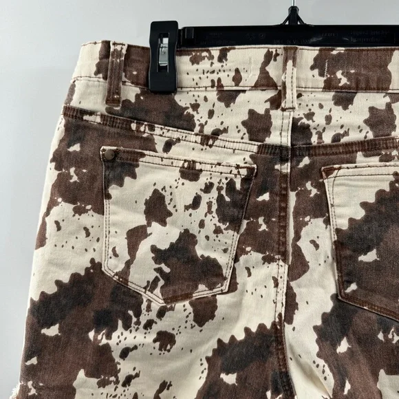 Judy Blue Women’s Printed Denim Shorts Size Large - Picture 5 of 7